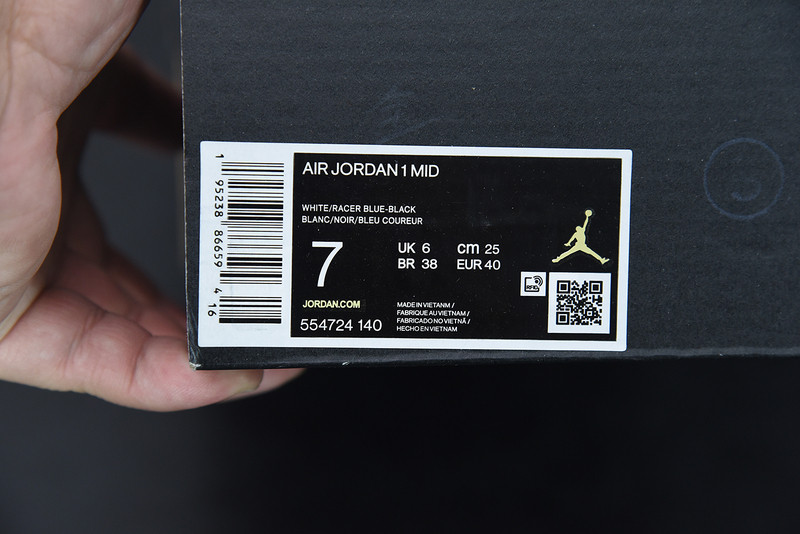 AIR JORDAN 1 MID 