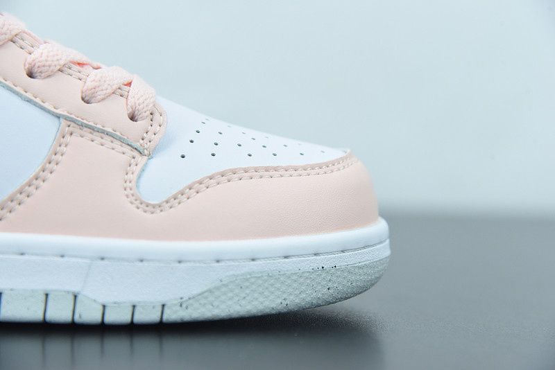 NIKE WMNS DUNK LOW 