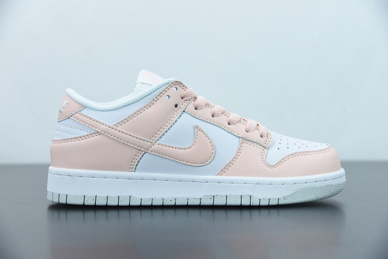 NIKE WMNS DUNK LOW 