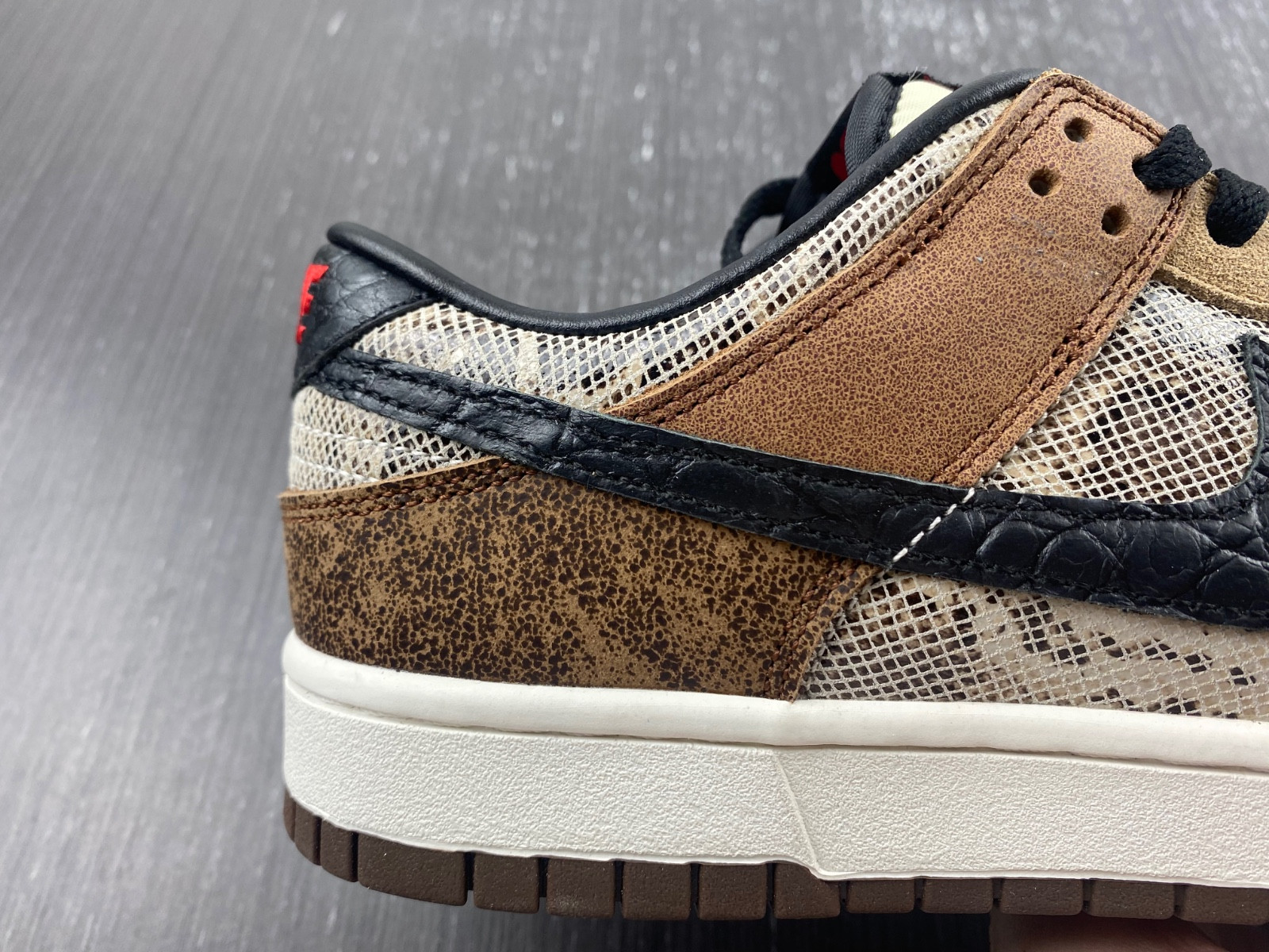 nike dunk low preM1vm co.jp brown snakeskin fj5434-120