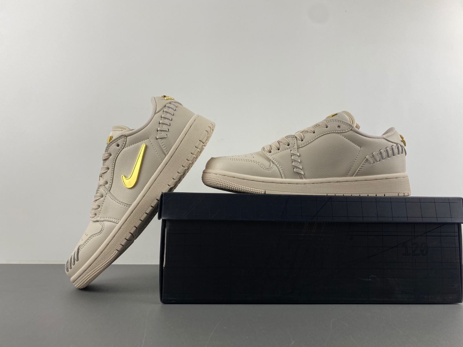 AIR JORDAN 1 LOW METHOD OF MAKE “LEGEND LIGHT BROWN” FN5032-200