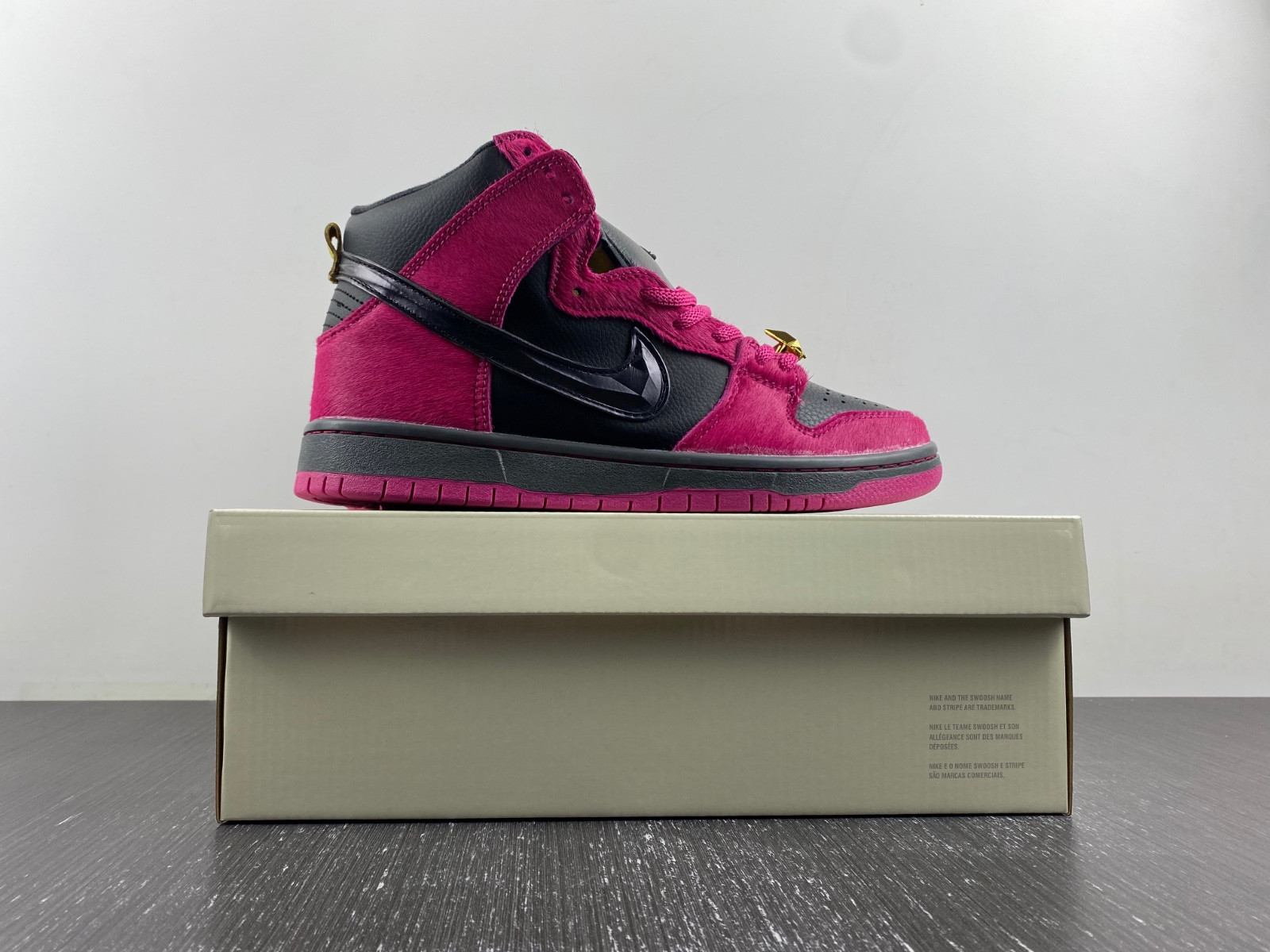 Run The Jewels x Nike SB Dunk High DX4356-600