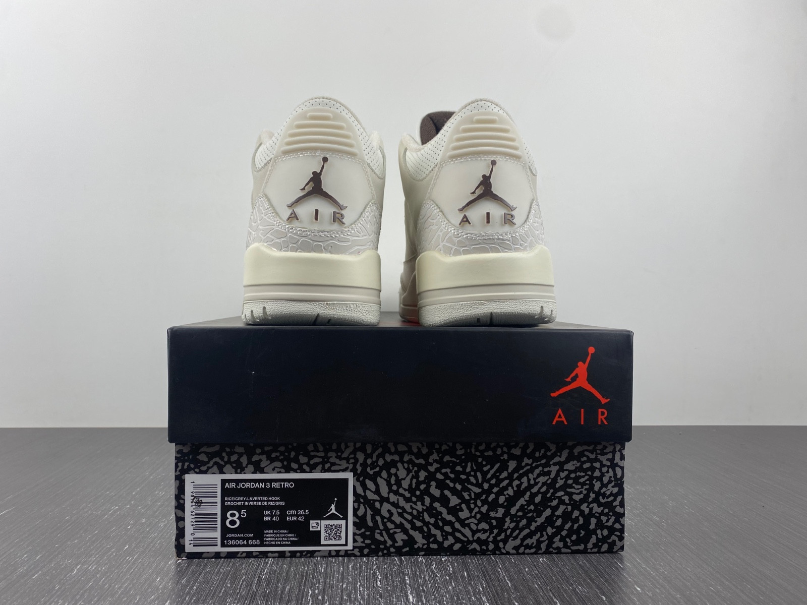 AIR Jordan 3 Retro 136064-668