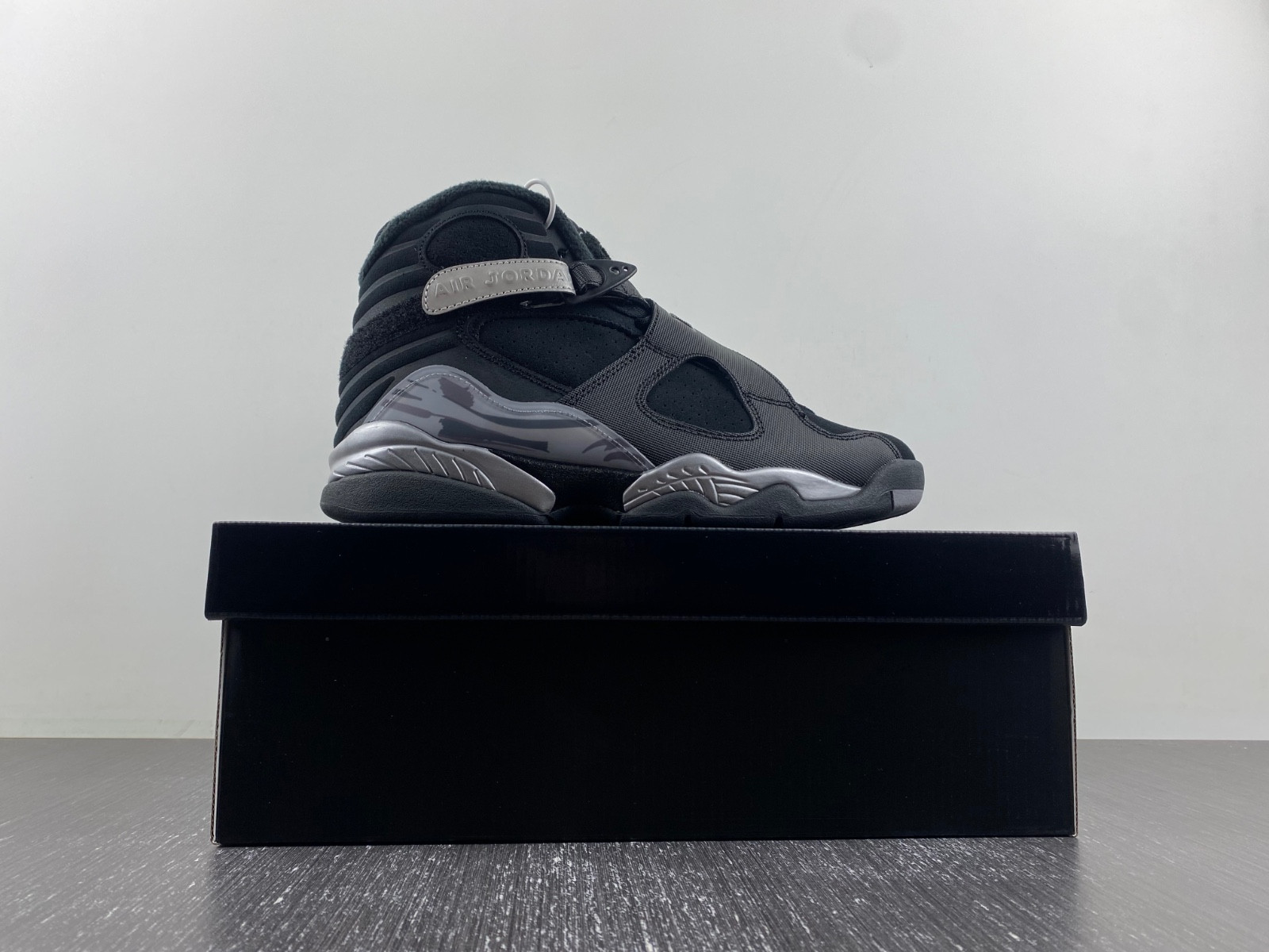 Air Jordan 8 Winter "Gunsmoke" FD1334-001