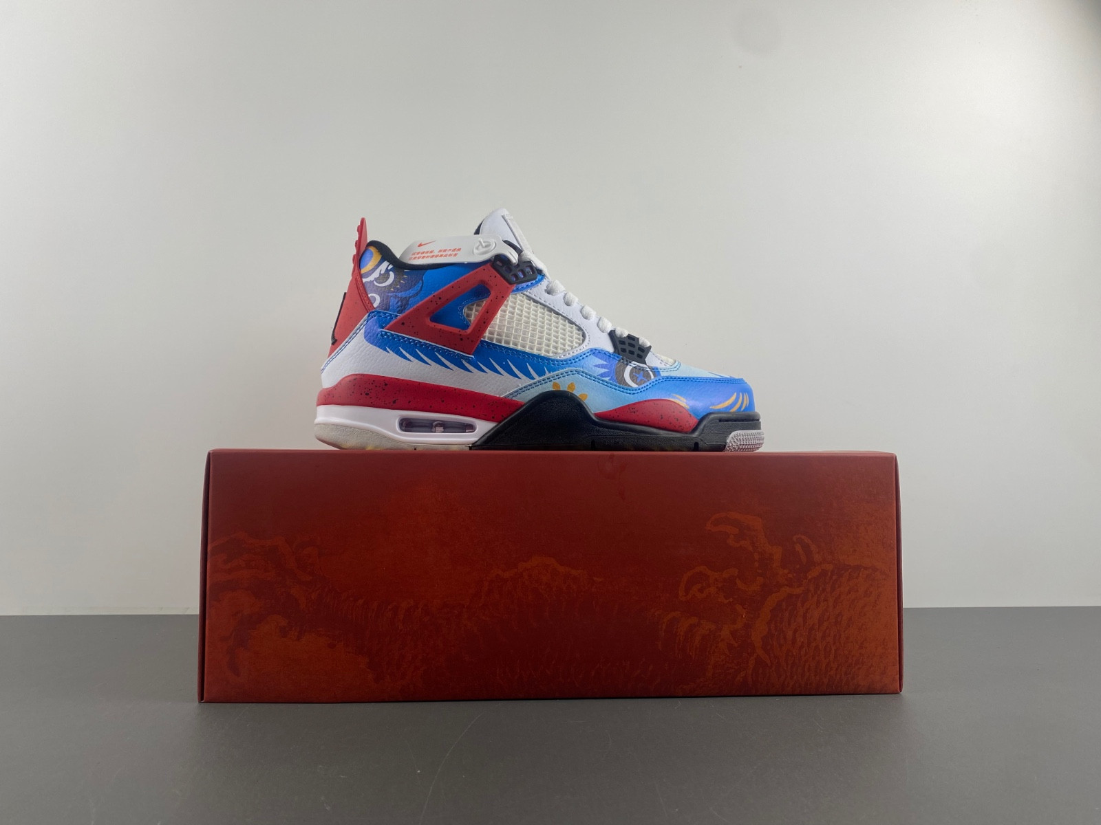 AIR JORDAN 4