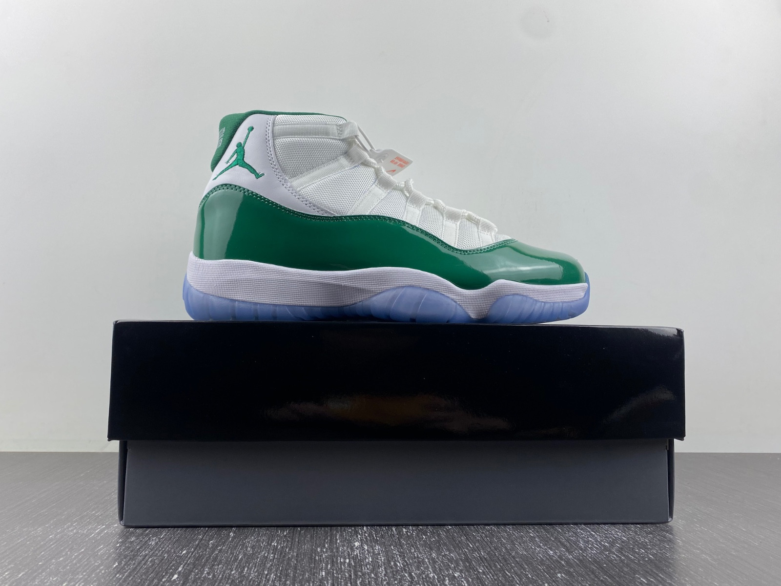 Air Jordan 11