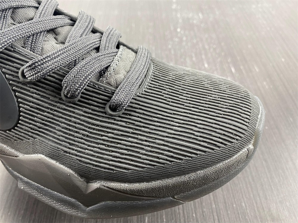 NIKE ZOOM KOBE 7 
