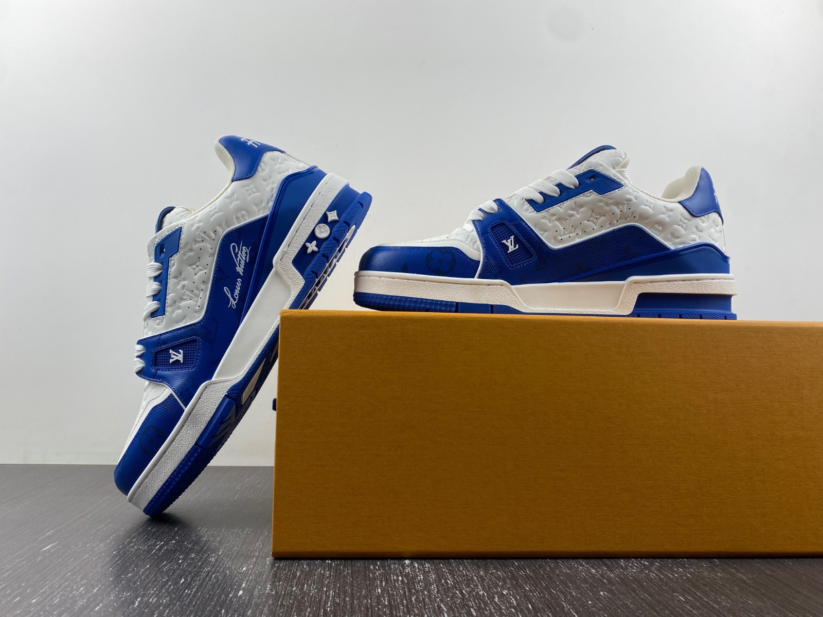 LVT SNEAKERS