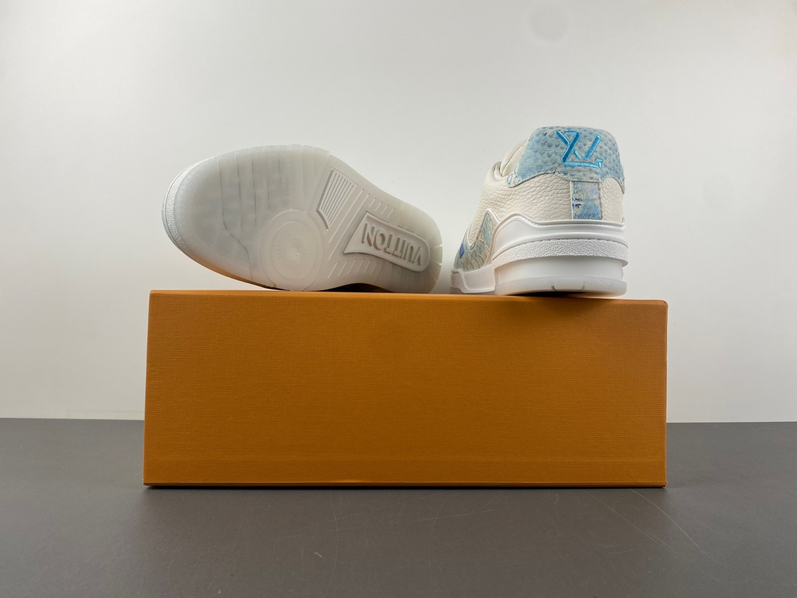 LVT SNEAKERS