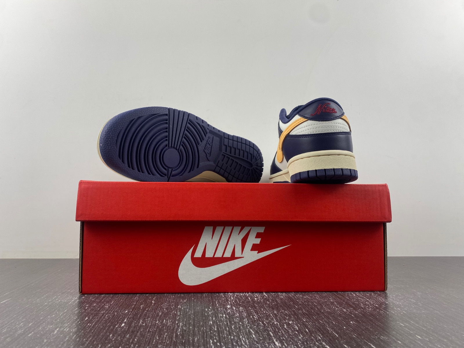 Nike Dunk Low "From Nike To You" FV8106-181