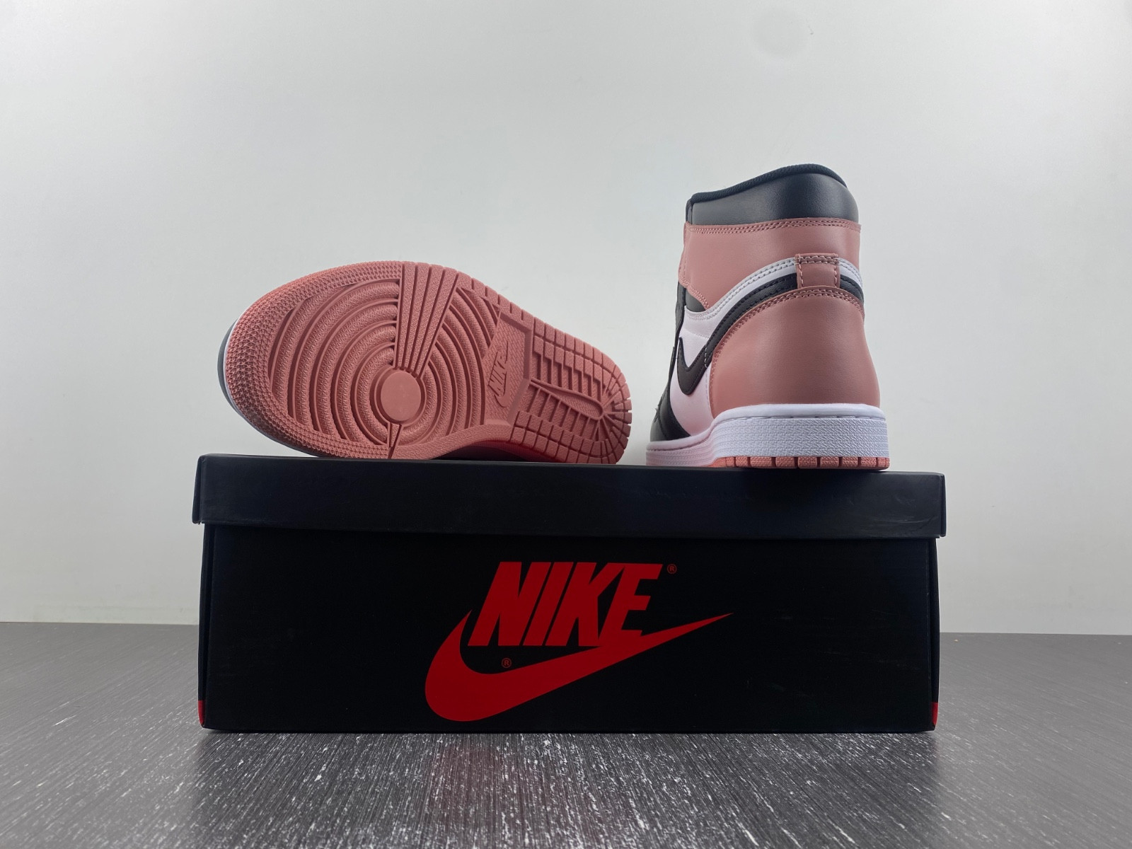 Air Jordan 1 Retro High NRG 