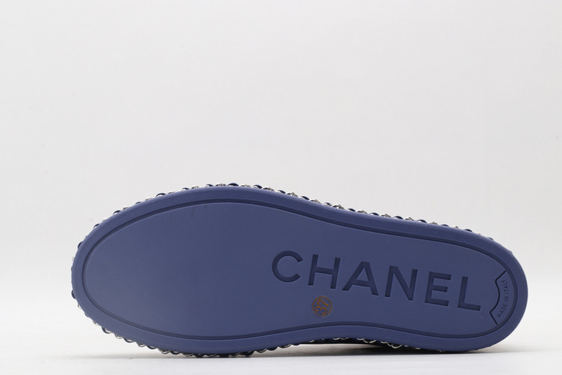Ch**el sneaker
