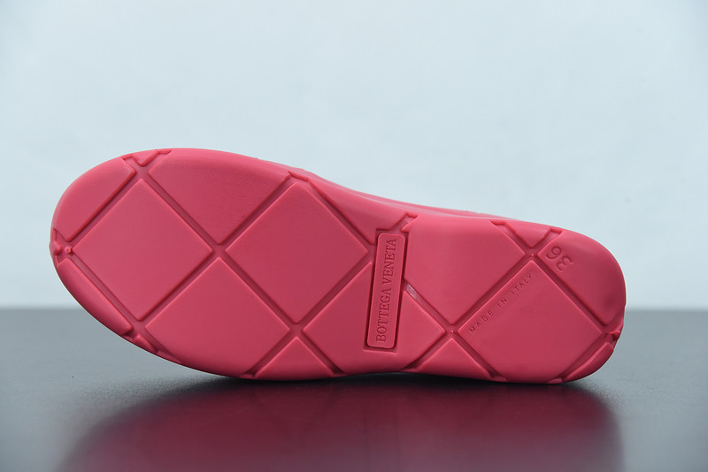b0tte*a Ven*ta sneaker