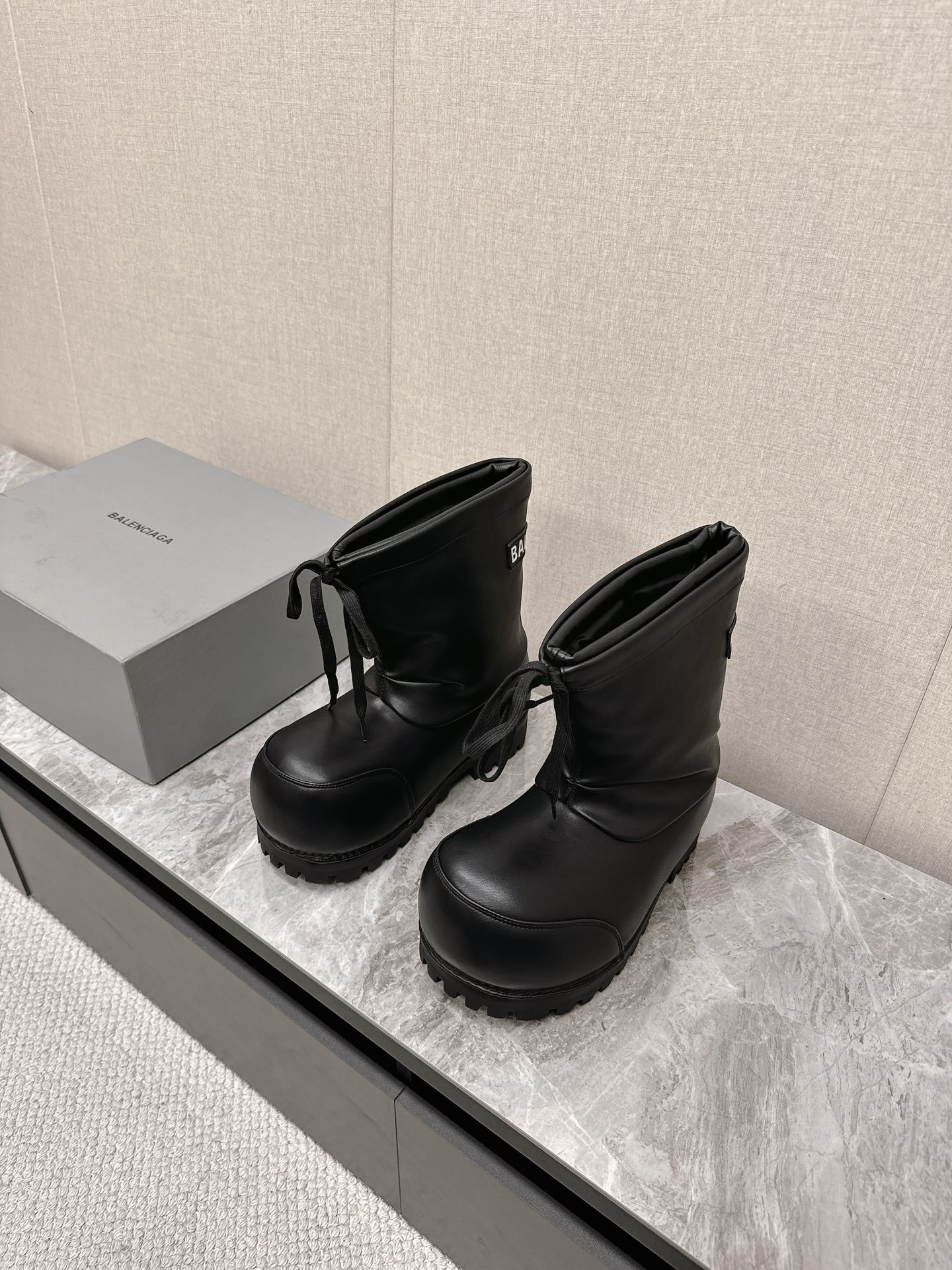 BC BOOTS