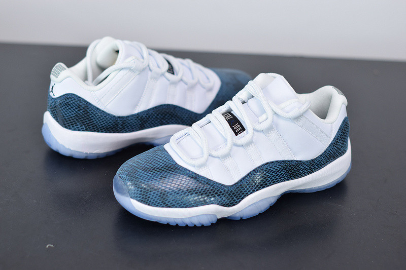 AIR JORDAN 11 RETRO LOW 