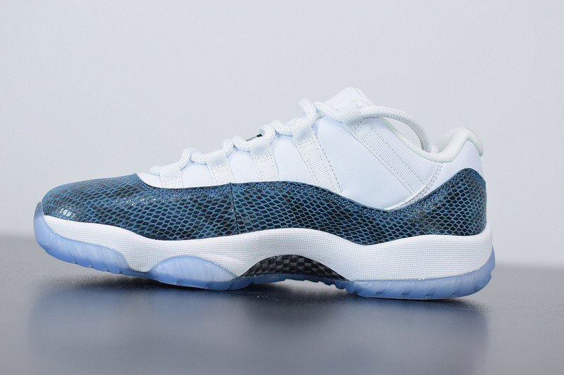 AIR JORDAN 11 RETRO LOW 