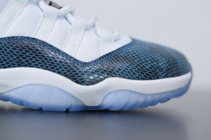 AIR JORDAN 11 RETRO LOW 