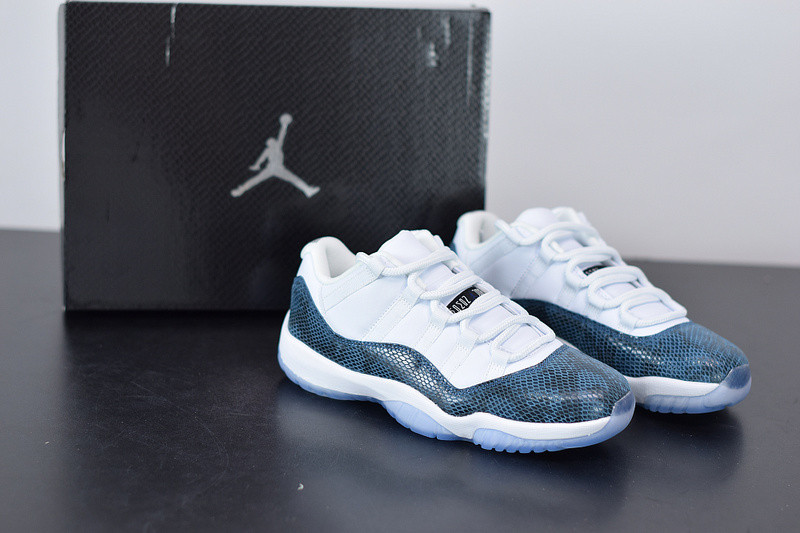 AIR JORDAN 11 RETRO LOW 