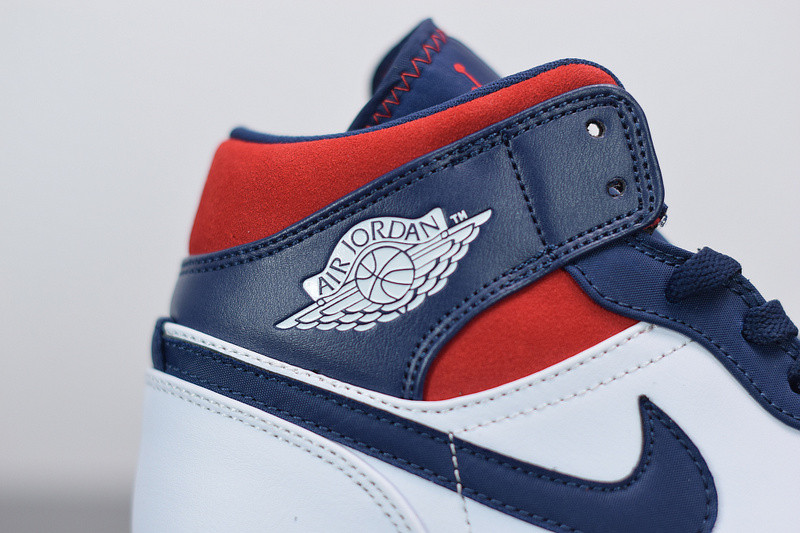 AIR JORDAN 1 MID SE 852542-104