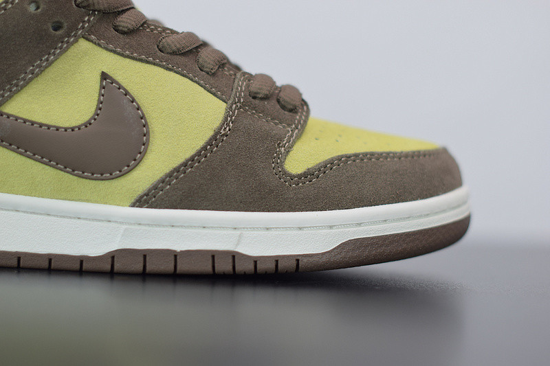 NIKE SB DUNK LOW BQ6817-700