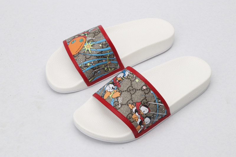 G*u*i sandals