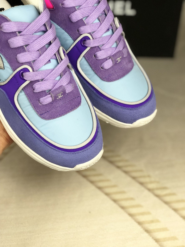 Ch**el sneaker