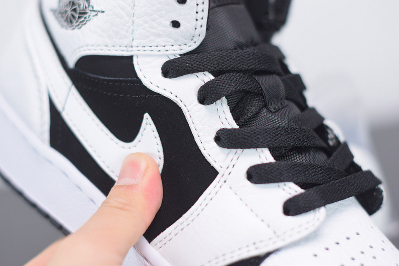 AIR JORDAN 1 MID WHITE BLACK 554725-113