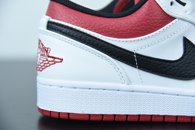AIR JORDAN 1 LOW WHITE UNIVERSITY RED BLACK 553558-118