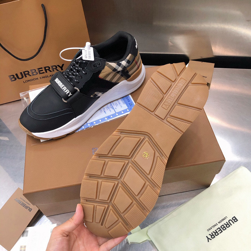 Bv*b*rry sneaker