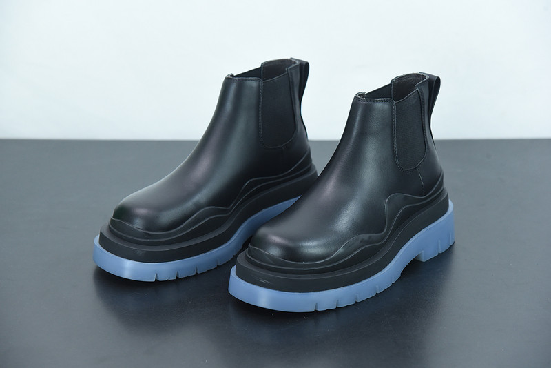 b0tte*a Ven*ta sneaker