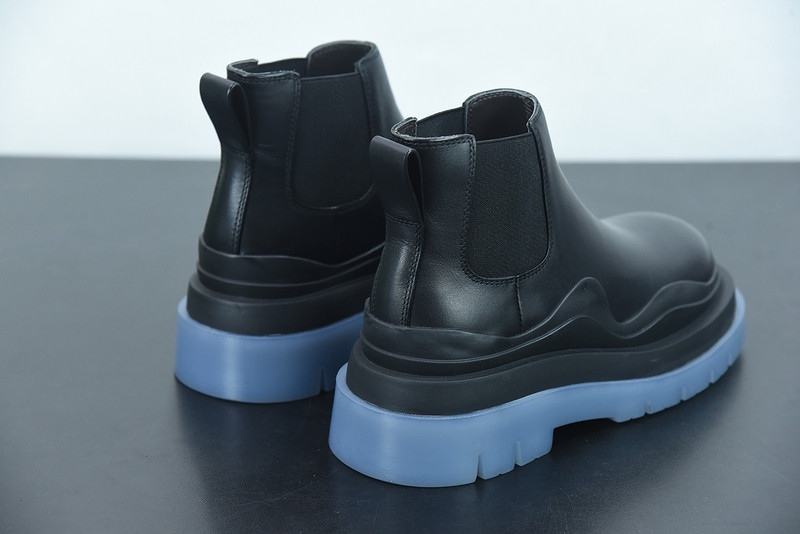 b0tte*a Ven*ta sneaker