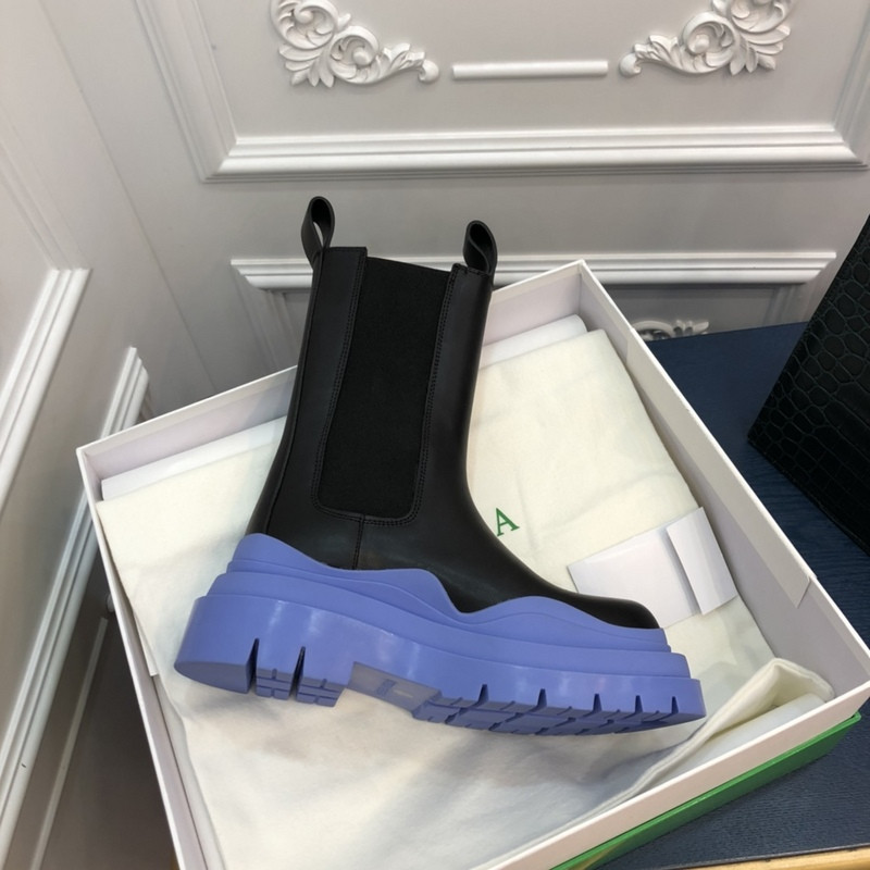 b0tte*a Ven*ta sneaker