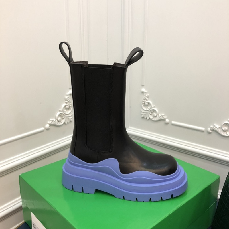 b0tte*a Ven*ta sneaker