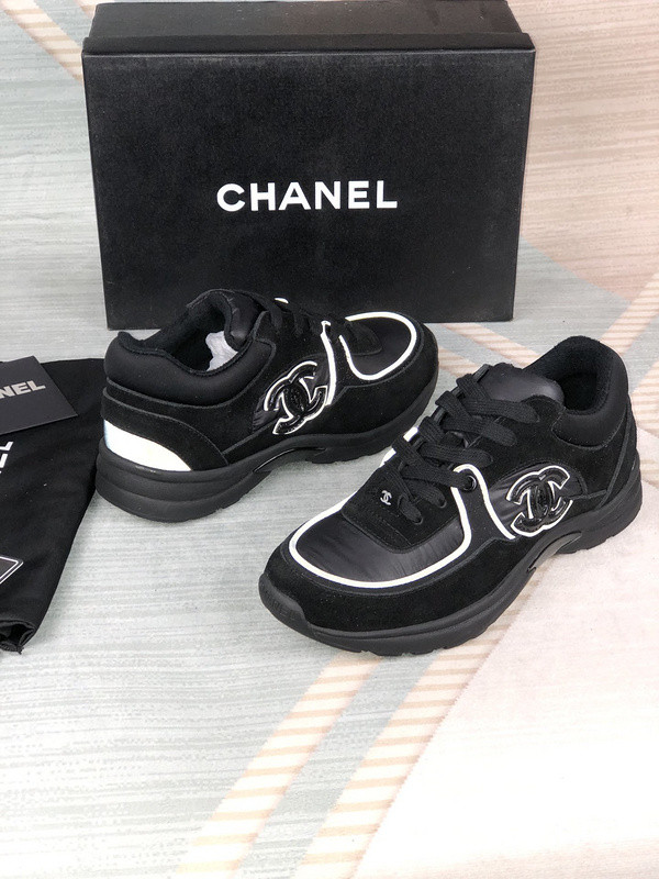 Ch**el sneaker