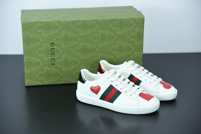 G*u*i sneaker