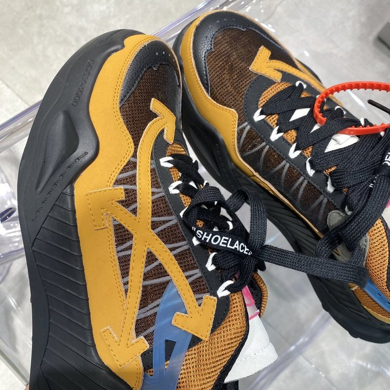 OF C/O ODSY-1000 SNEAKER