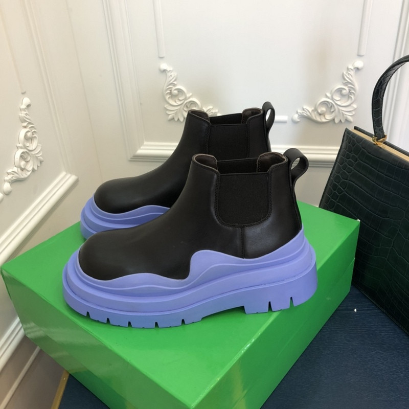 b0tte*a Ven*ta sneaker