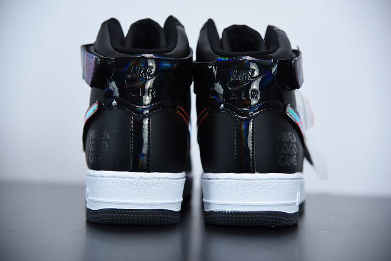 NIKE AIR FORCE 1