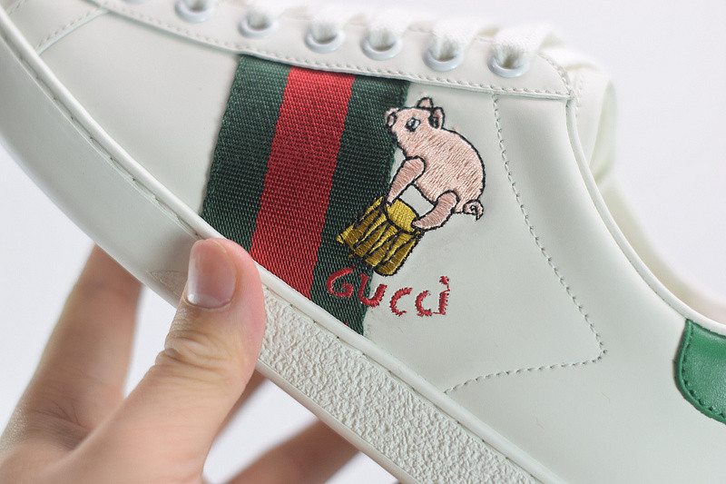 G*u*i ace embroidered low-top sneaker