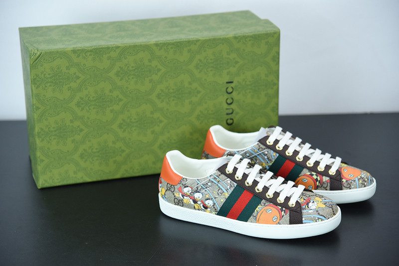 G*u*i sneaker
