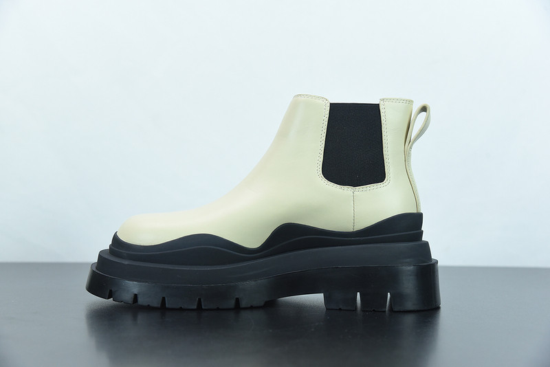 b0tte*a Ven*ta sneaker