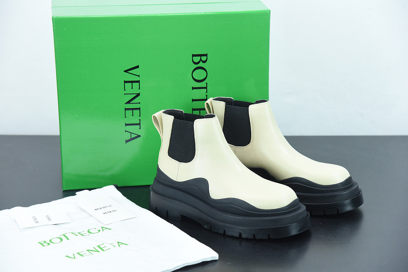 b0tte*a Ven*ta sneaker