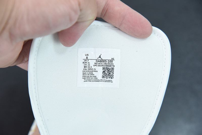 AIR JORDAN 1 MID SE