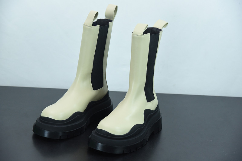 b0tte*a Ven*ta sneaker