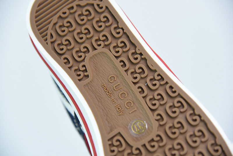 G*u*i sneaker