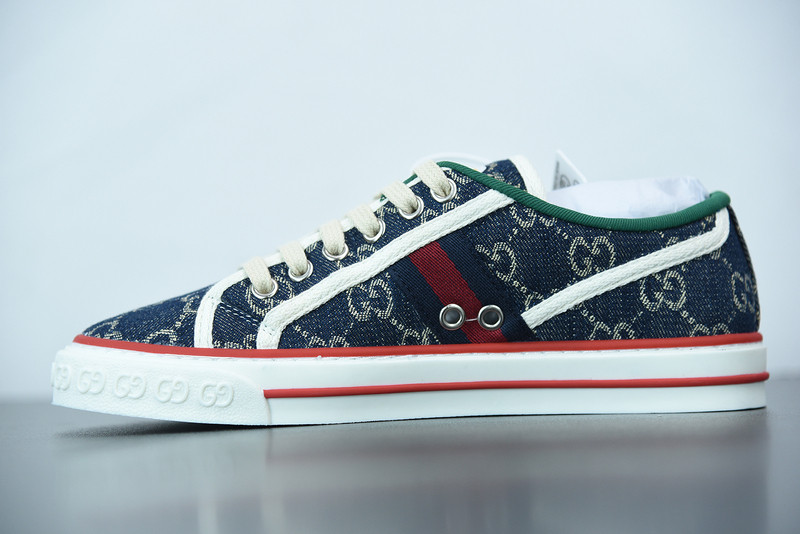 G*u*i sneaker