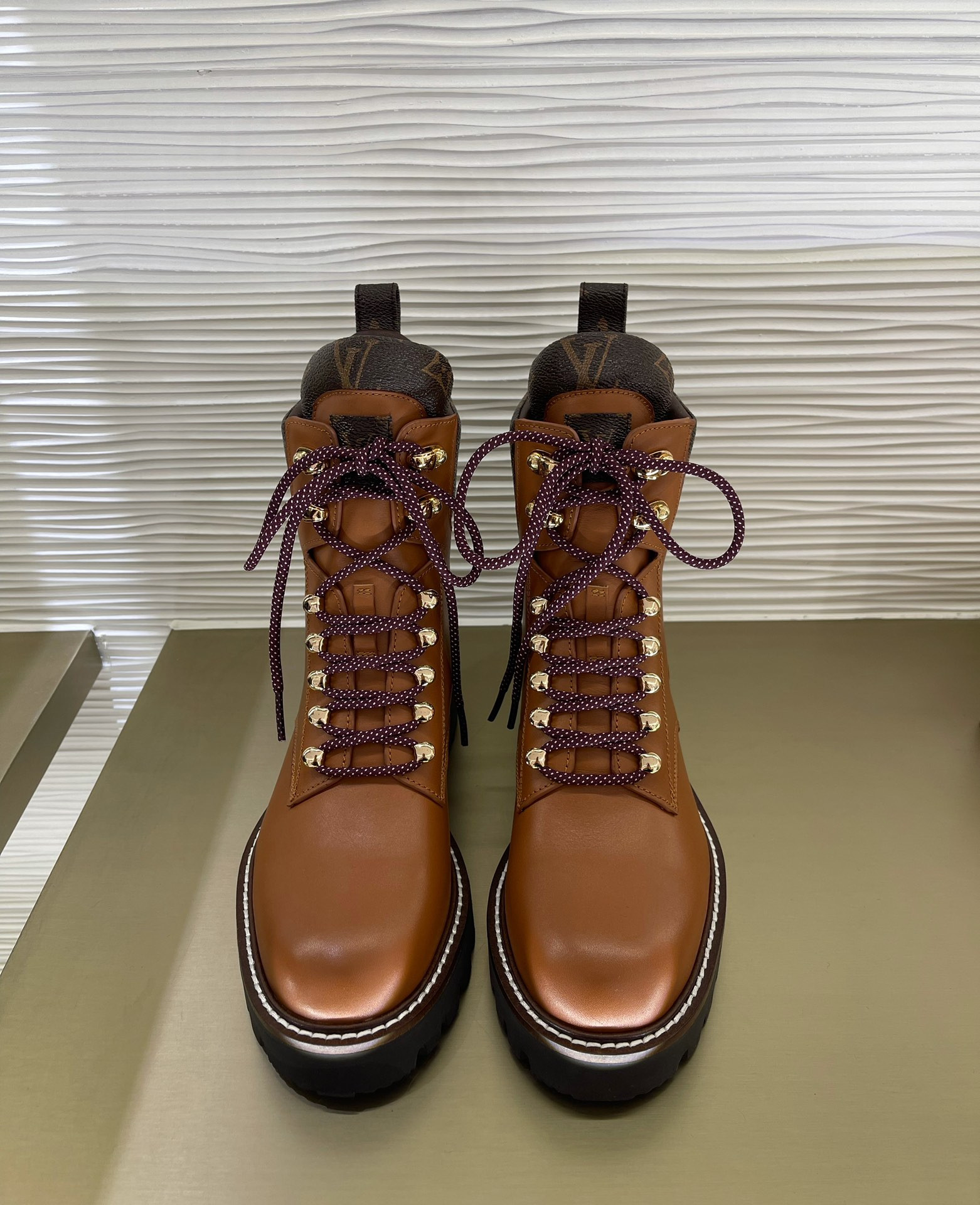 LVT BOOTS