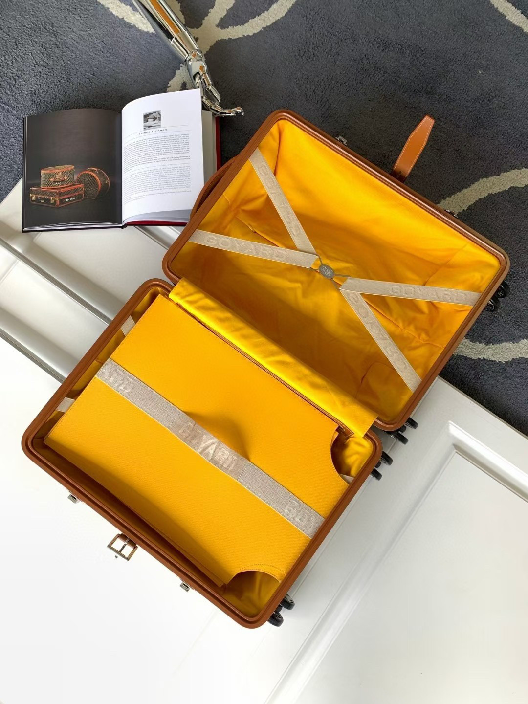 G09ard purse