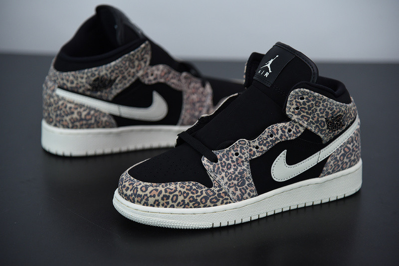 AIR JORDAN 1 MID SE GS 
