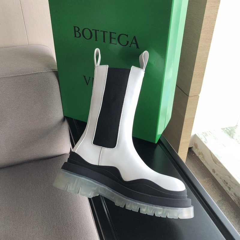 b0tte*a Ven*ta sneaker